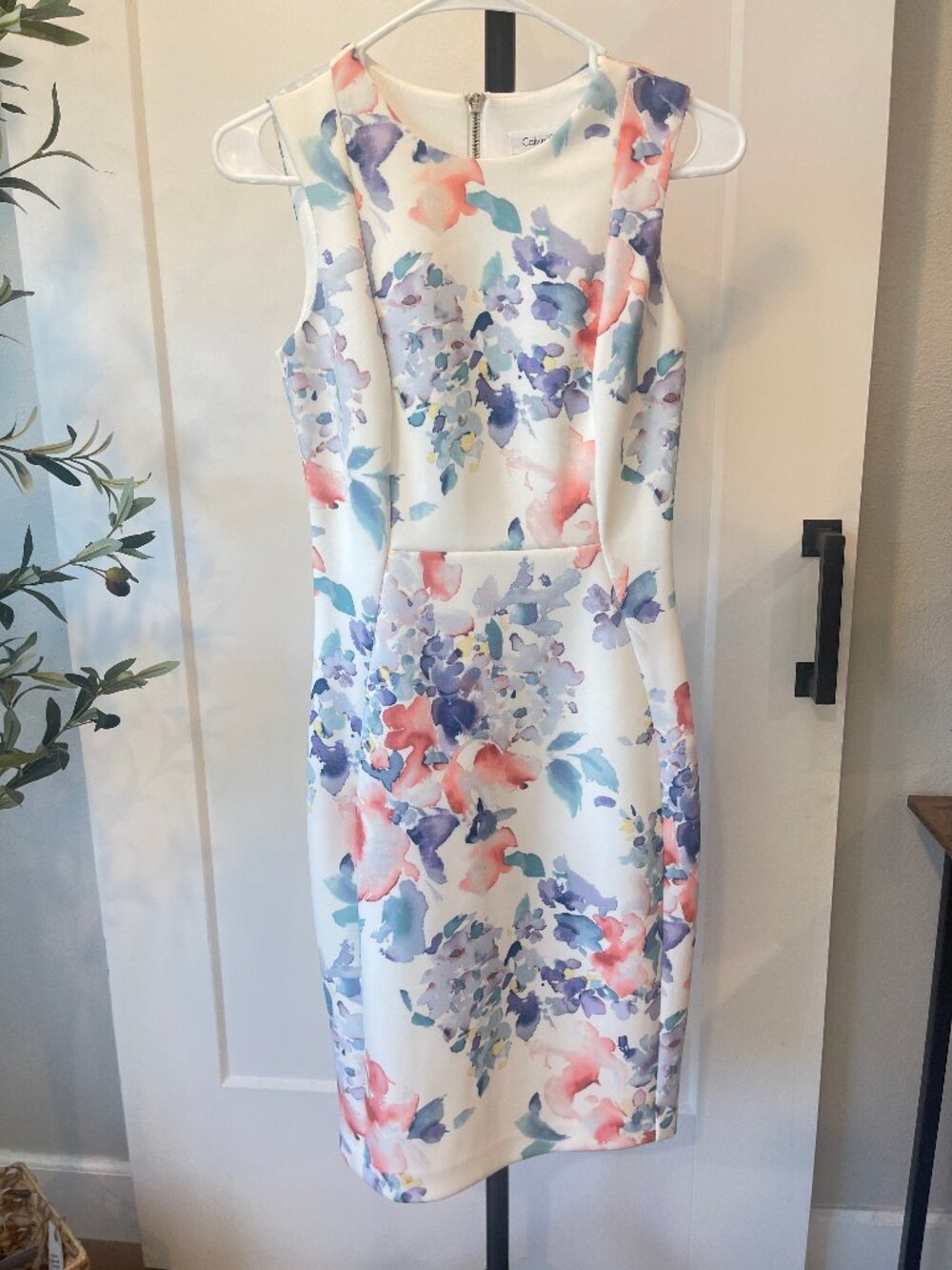 Calvin Klein Purple Orange Watercolor Floral Neoprene Stretch Dress, size 2